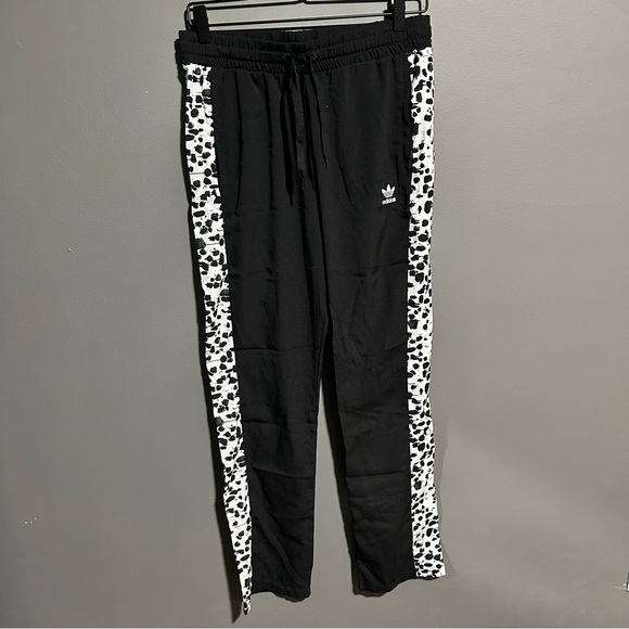 Adidas lightweight track pants with cheetah side - Picture 2 of 8